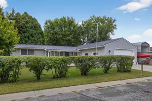 199 Hillwood Dr, Lake City, MN 55041 - Photo 1