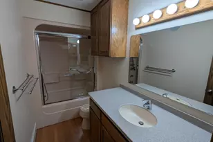 11160 Anderson Lakes Pkwy, Eden Prairie, MN 55344 - Photo 7