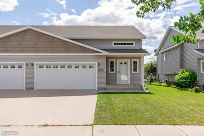 4274 Auburn Avenue, Fargo, ND 58104 - Photo 1
