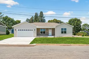 2007 6th St N, North Saint Paul, MN 55109 - Photo 1