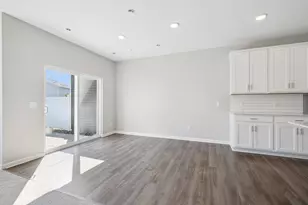 11279 Crestbury Dr, Woodbury, MN 55129 - Photo 11