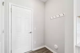 11279 Crestbury Dr, Woodbury, MN 55129 - Photo 9