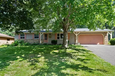 2974 Winthrop Drive, Maplewood, MN 55109 - Photo 1