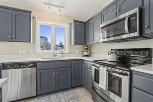 6247 Fairway Dr NW, Rochester, MN 55901 - Photo 9