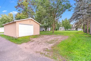 630 3rd Ave SW, Cambridge, MN 55008 - Photo 1