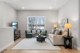 2817 Victoria St N, Roseville, MN 55113 - Photo 9