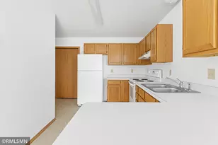 1870 Donegal Dr, Woodbury, MN 55125 - Photo 9