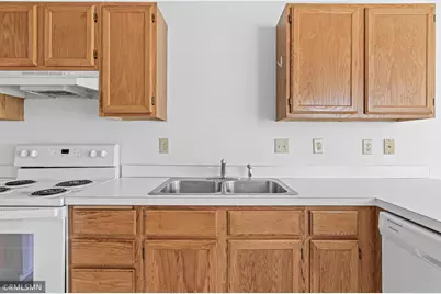 1870 Donegal Drive #4, Woodbury, MN 55125 - Photo 11