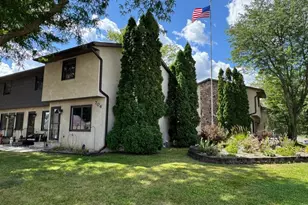 704 Cedar Dr, La Crescent, MN 55947 - Photo 1