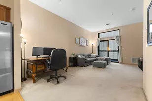 270 4th St E, Saint Paul, MN 55101 - Photo 7