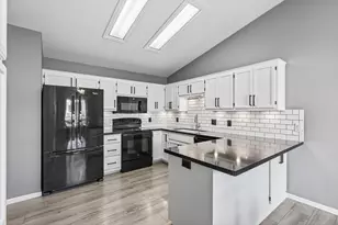 807 Pine St, Farmington, MN 55024 - Photo 1