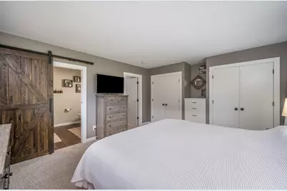 223 Oak Knoll Court, Blue Earth, MN 56013 - Photo 17