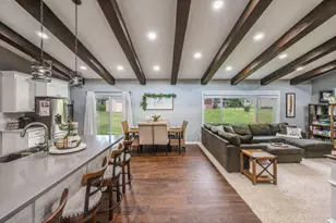 223 Oak Knoll Ct, Blue Earth, MN 56013 - Photo 5