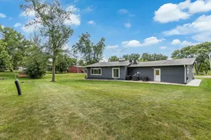 223 Oak Knoll Ct, Blue Earth, MN 56013 - Photo 43