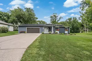 223 Oak Knoll Ct, Blue Earth, MN 56013 - Photo 37