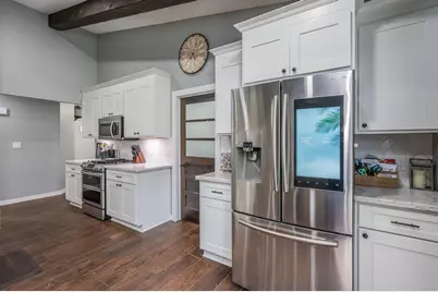 223 Oak Knoll Court, Blue Earth, MN 56013 - Photo 11