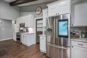 223 Oak Knoll Ct, Blue Earth, MN 56013 - Photo 11