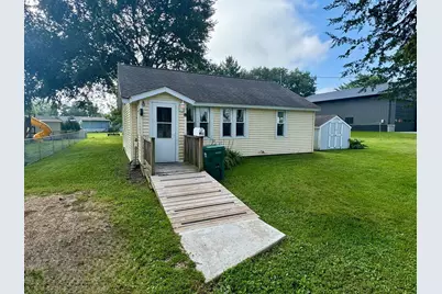 521 Rocque Avenue, Wabasha, MN 55981 - Photo 1