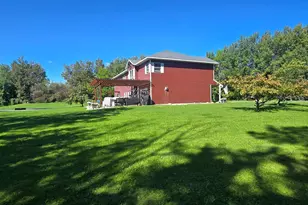 200 Oak Rd, Warroad, MN 56763 - Photo 5