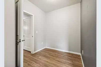 619 8th Street SE #208, Minneapolis, MN 55414 - Photo 21