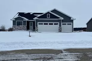 903 7th Ave, Wanamingo, MN 55983 - Photo 1