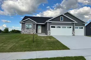 903 7th Ave, Wanamingo, MN 55983 - Photo 1