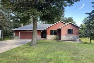 2910 E Rum River Dr S, Cambridge, MN 55008 - Photo 1