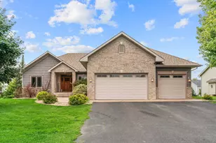 29176 Wildwood Rd, Chisago City, MN 55013 - Photo 1