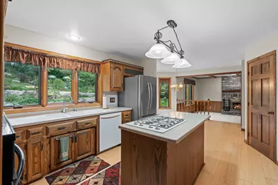 2360 Apache Court, Mendota Heights, MN 55120 - Photo 17