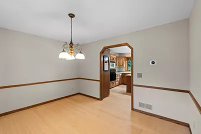 2360 Apache Court, Mendota Heights, MN 55120 - Photo 23