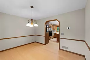 2360 Apache Ct, Mendota Heights, MN 55120 - Photo 23