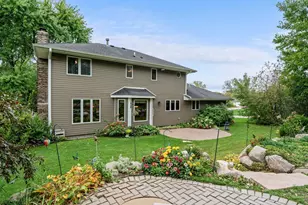 2360 Apache Ct, Mendota Heights, MN 55120 - Photo 5