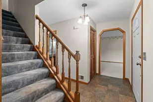 2360 Apache Ct, Mendota Heights, MN 55120 - Photo 7