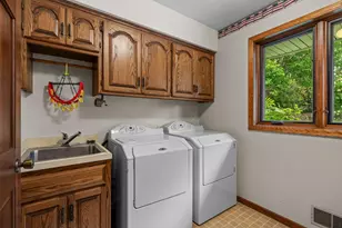 2360 Apache Ct, Mendota Heights, MN 55120 - Photo 29