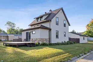 211 Hobart St, Hawley, MN 56549 - Photo 1