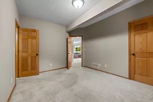 2226 Flora Ct, Hugo, MN 55038 - Photo 33