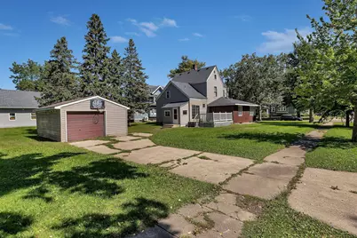 322 10th Street SW, Willmar, MN 56201 - Photo 1