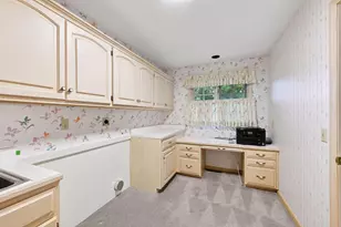 461 Peavey Ln, Wayzata, MN 55391 - Photo 23