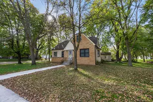 401 Central Dr W, Braham, MN 55006 - Photo 63