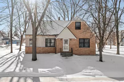 401 Central Drive W, Braham, MN 55006 - Photo 1