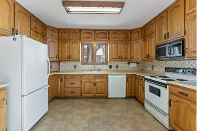 401 Central Drive W, Braham, MN 55006 - Photo 21