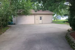 1007 12th St SW, Little Falls, MN 56345 - Photo 3