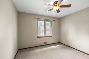 10433 Utah Rd, Bloomington, MN 55438 - Photo 19