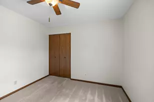 10433 Utah Rd, Bloomington, MN 55438 - Photo 21