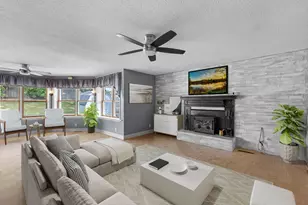 10433 Utah Rd, Bloomington, MN 55438 - Photo 5