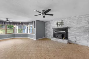 10433 Utah Rd, Bloomington, MN 55438 - Photo 9