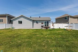 5828 58th Ave S, Fargo, ND 58104 - Photo 33