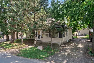 720 Bluff Avenue E, Shakopee, MN 55379 - Photo 1