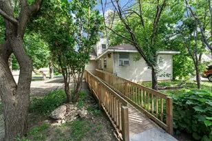 720 Bluff Ave E, Shakopee, MN 55379 - Photo 29