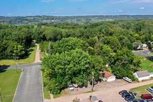 720 Bluff Ave E, Shakopee, MN 55379 - Photo 17